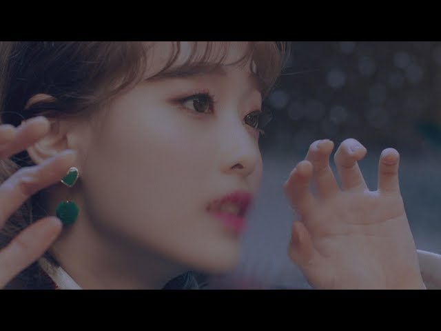 Постер LOONA - Heart Attack