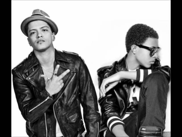 Постер Bruno Mars - Click Clack Away