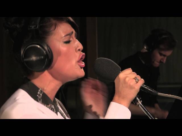 Постер Jessie Ware - Taking In Water